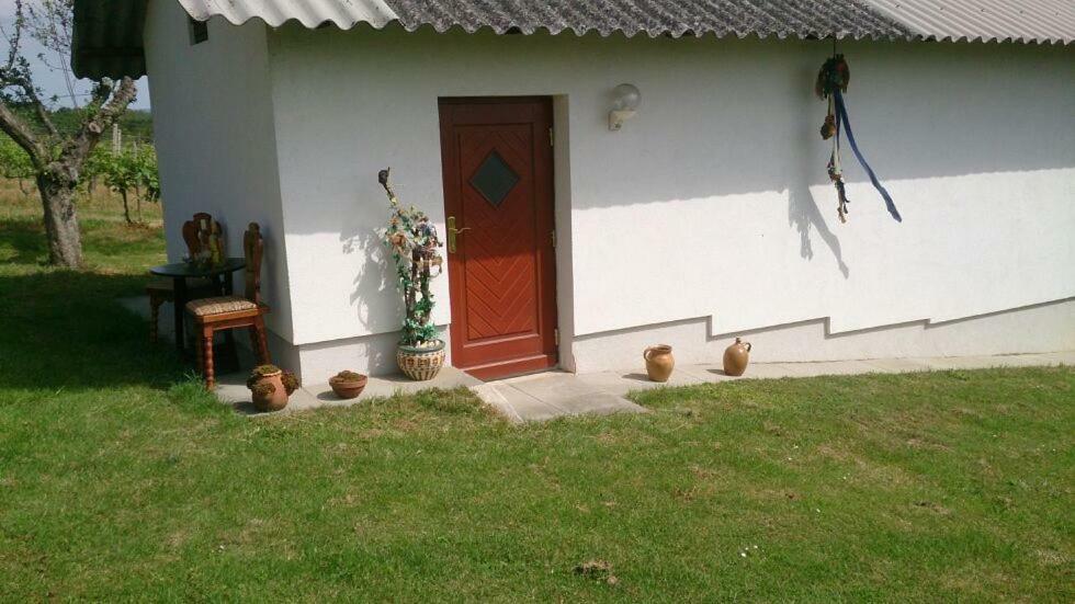 Altes Presshaus Apartman Monyorókerék Kültér fotó